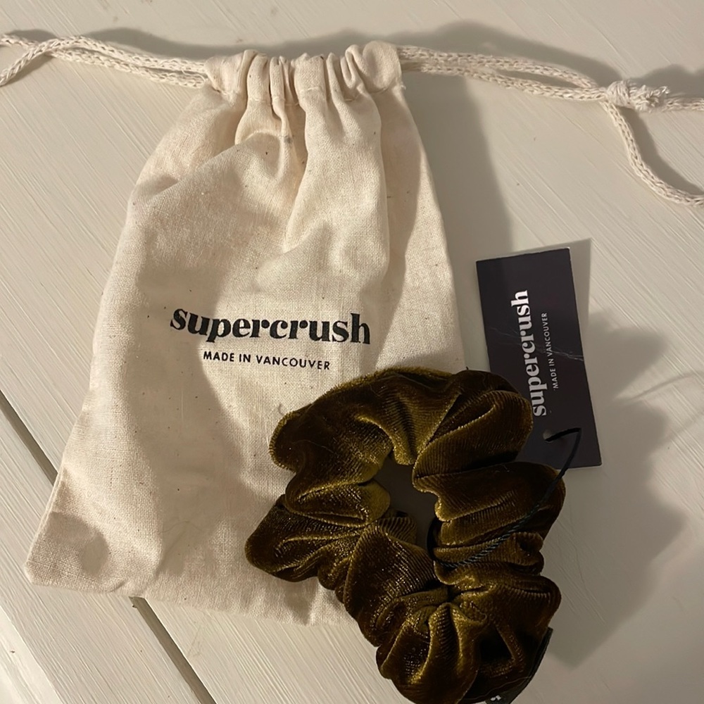 Super Crush Scrunchie, brand new.